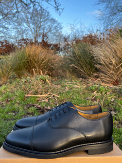 New Oxford Shoe (Black) 